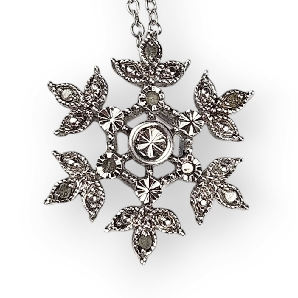 Diamond Snowflake Pendant Chain Necklace Sterling 925 Silver Rhodium Plated